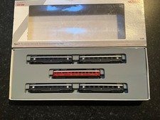 Marklin spur z scale/gauge Express Train Skirted Car Set.