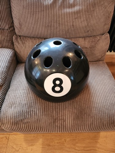 Ball cue stand for to - cue,