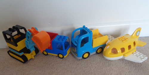 Duplo lorry s aeroplane - 2, lorry's