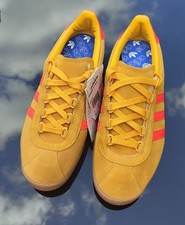 ADIDAS  TRIMM STAR H68897- UK 7.5, US MENS 8, EUR 41.3 - YELLOW