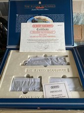 R098 Limited Edition Flying