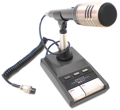 Yaesu dynamic desk - yaesu, md-1
