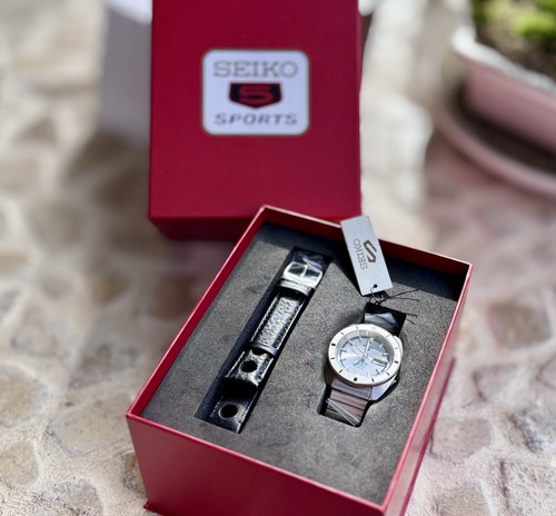 Seiko sports srpl03k1 - seiko,