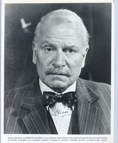 Signed laurence olivier 8x10 - laurence, 8x10"