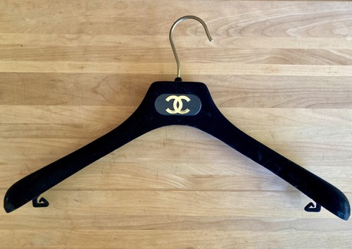 Authentic chanel black - authentic,