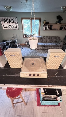 Fisher price record - fisher,
