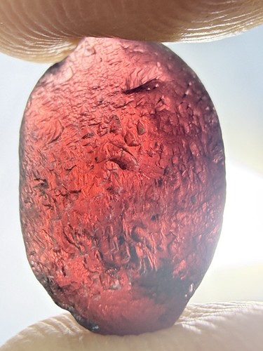 Natural garnet - 8.5,