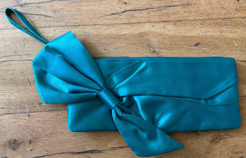 Début emerald green satin - emerald,