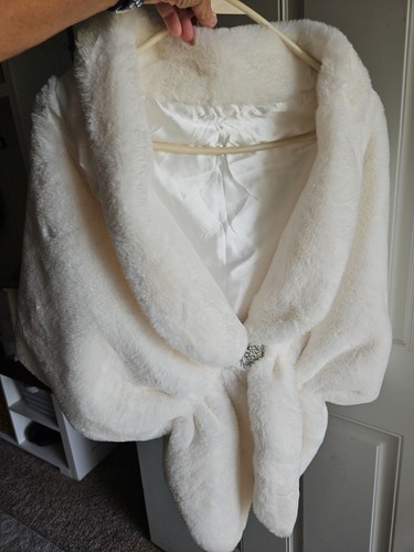 White faux fur wrap stole - white,