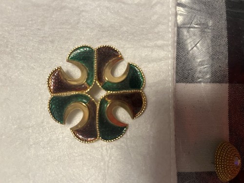 Trifari brooch pin - pin, maltese