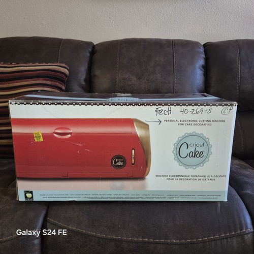 Cricut cake personal - cake,