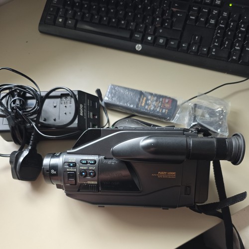 Sanyo 8mm camcorder d9p in - camcorder,