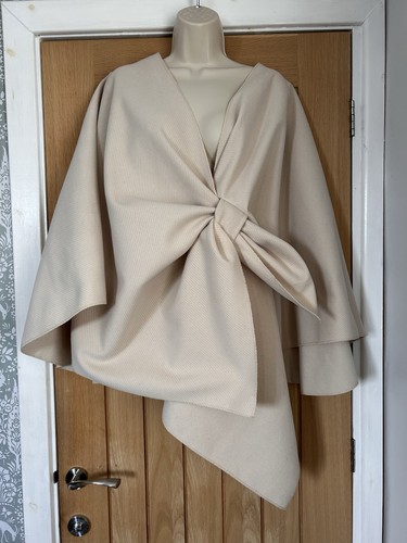 Stunning cream knot bow cape - bow,