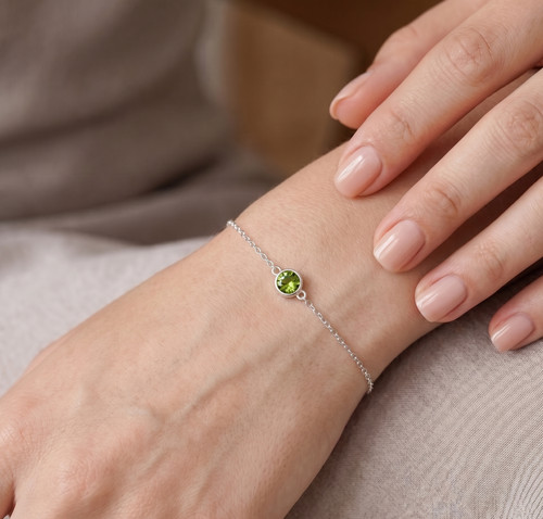 Green peridot gemstone - peridot,