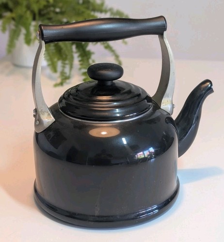 Creuset stove top - stove, kettle