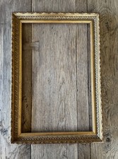  GILDED FRAME WITH ATTRACTIVE