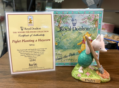 Royal doulton winnie the - royal, pooh