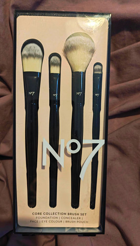 No7 core collection - brush, set