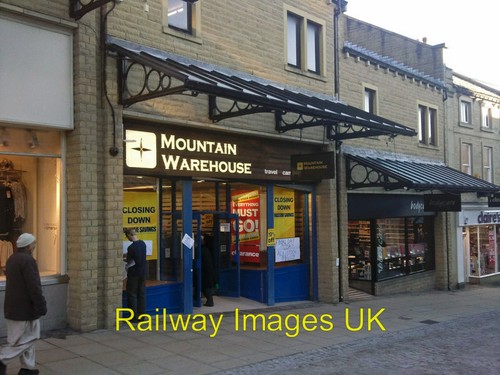Photo mountain warehouse - photo,