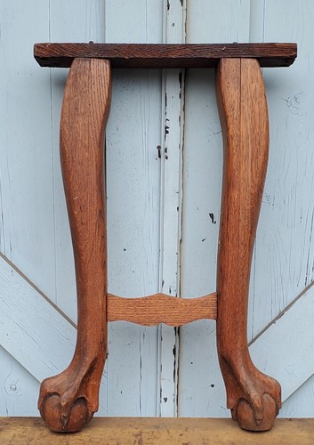 Solid oak ball webbed - &,