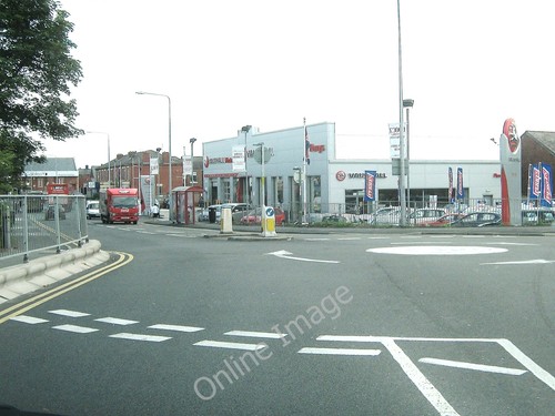 Photo 6x4 mini - 6x4, mini-roundabout