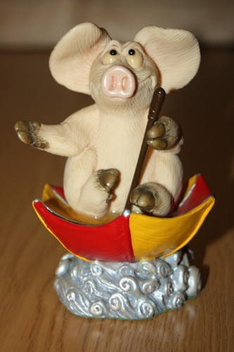 Collectable piggin figurine - figurine,
