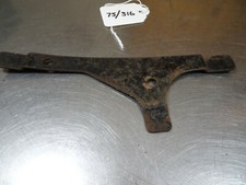 CLASSIC BSA C15 B40 A50 A65 PETROL TANK KNEE RUBBER BRACKET.PRE 65 TRIALS