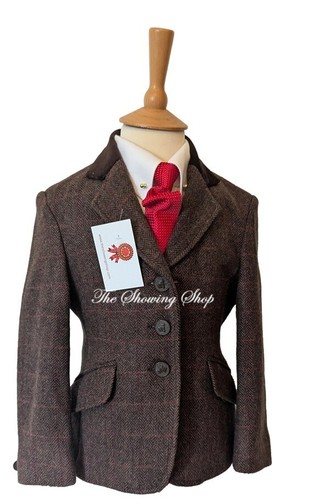 Bnwt childs shires - childs,