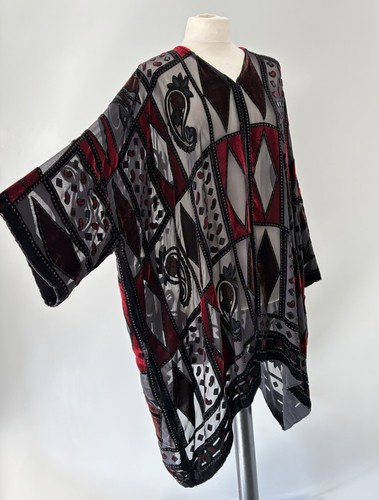 Besarani black red - bronze, silk