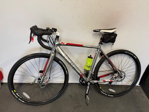 Boardman team gravel - boardman, bike