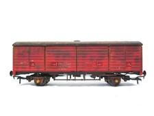 HORNBY 45T ZRA Closed Van - Satlink - KDC201003 - Heavy Weathering - OO Gauge