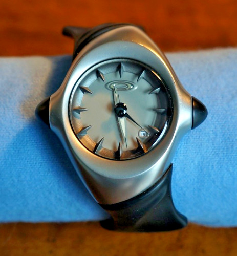 Oakley crush - 1.0, 2004)