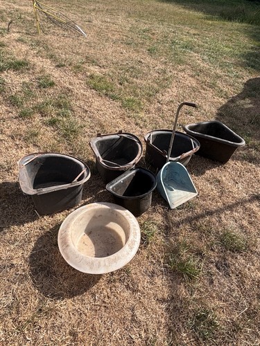 Job lot horse feeders - lot, of