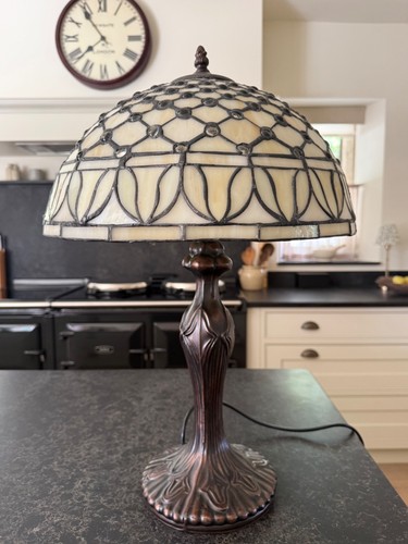 Tiffany table lamp excellent - tiffany,