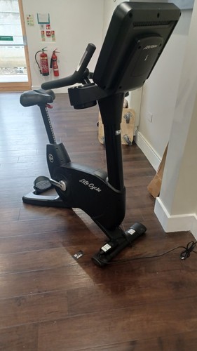 Life fitness platinum club - fitness,