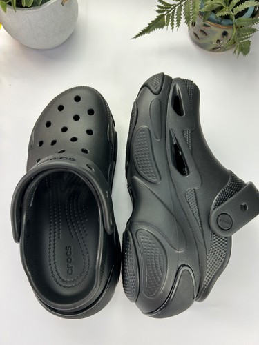 New tags crocs women s - new,