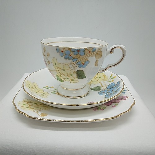 Royal tuscan hand - hand, painted