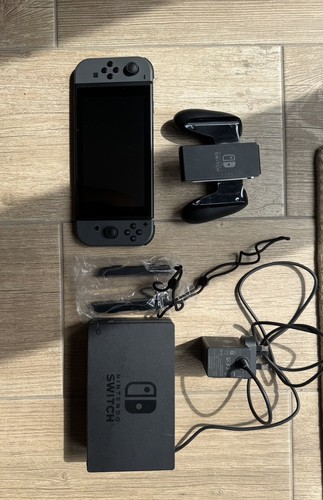 Nintendo switch console - nintendo,