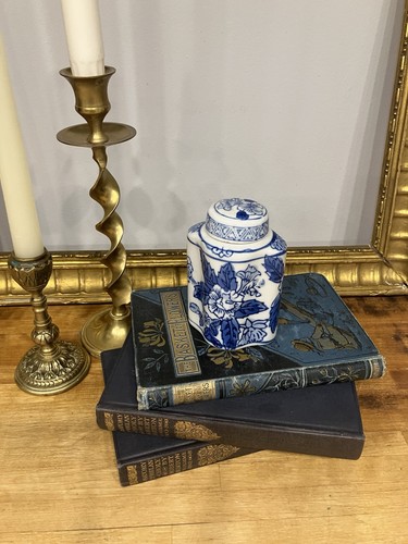 Small chinese blue - chinese, white