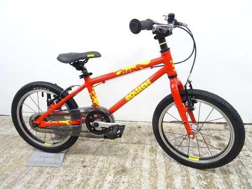 Squish red premium hybrid - 16",