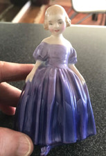 Royal Doulton ( "Marie " ) HN1370 Figurine   New  condition , Retired