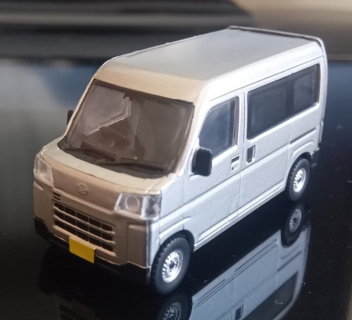 Daihatsu hijet cargo silver - daihatsu,