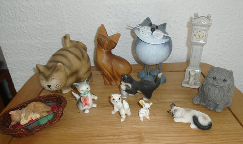 Bundle cat figurines one - bundle, a
