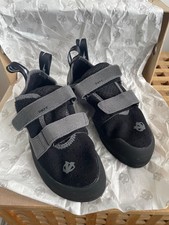 Evolve defy climbing shoes