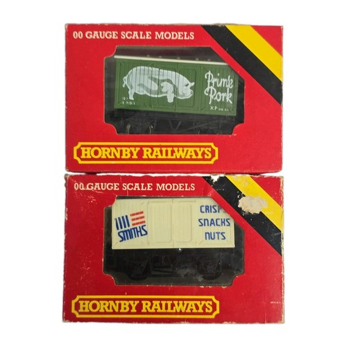 Hornby gauge closed vans - hornby,