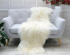 WHITE MONGOLIAN CURLY WOOL
