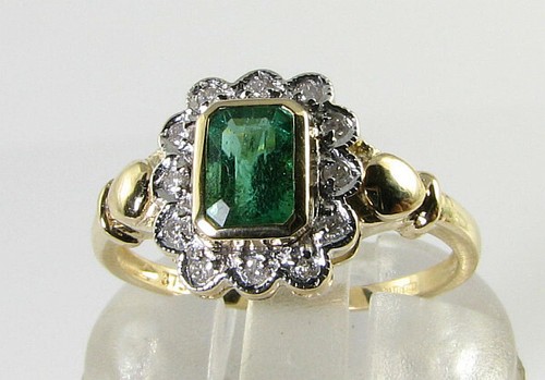 9ct gold emerald diamond - gold,