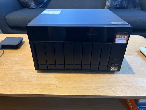 Qnap 832x bay nas - ts-832x, 8