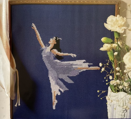 Cross stitch chart graceful - cross,