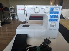 JANOME 4400 SEWING MACHINE Please Read Description